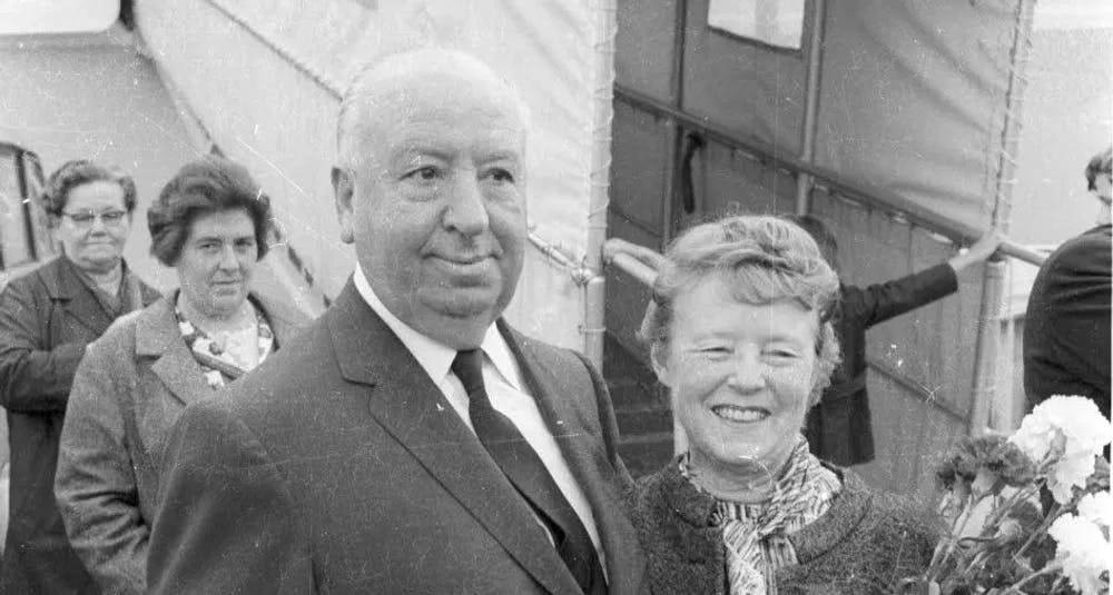 Alfred Hitchcock and Alma Reville arrive at Oslo for the premiere of "Torn Curtain" (1966) / Photo by Friedrich Magnussen, courtesy of Creative Commons - CC BY-SA 3.0 DE